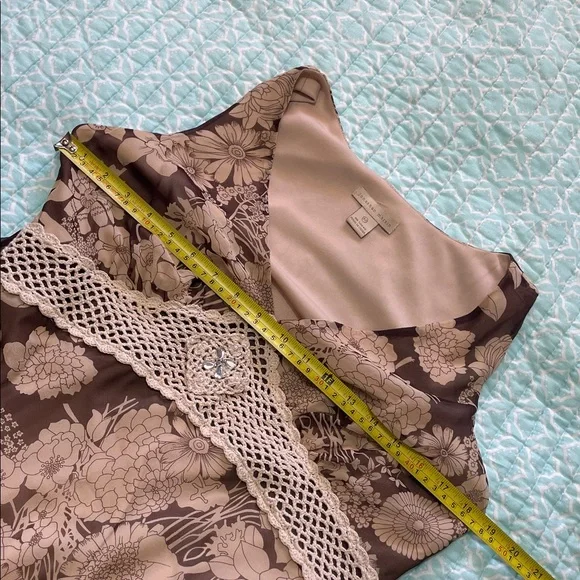 polkadot floral and crochet silk dress with tiered skirt - Picture 8 of 9